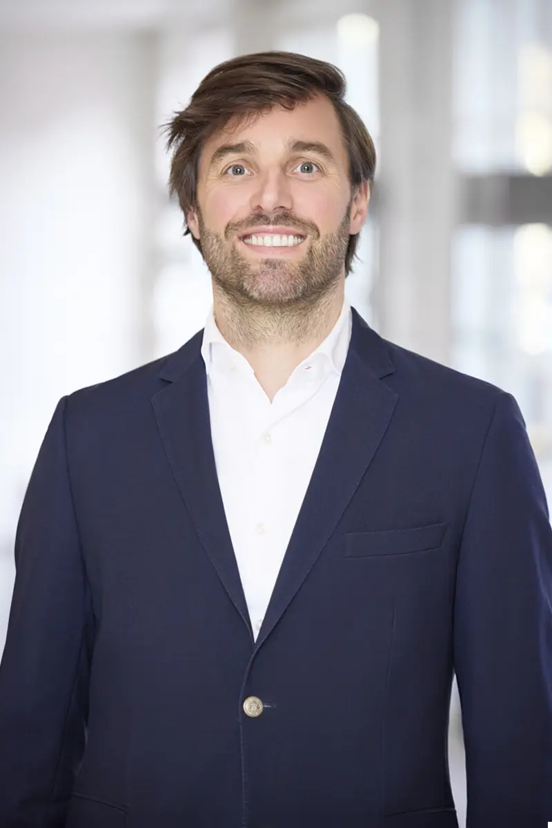 Steven Van Camp Headshot